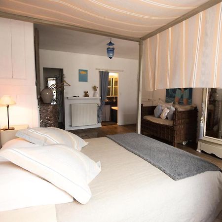 Les Chambres De Lourmel Понтиви Екстериор снимка