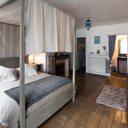 Les Chambres De Lourmel Понтиви Екстериор снимка