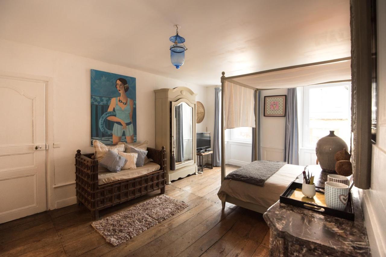 Les Chambres De Lourmel Понтиви Екстериор снимка