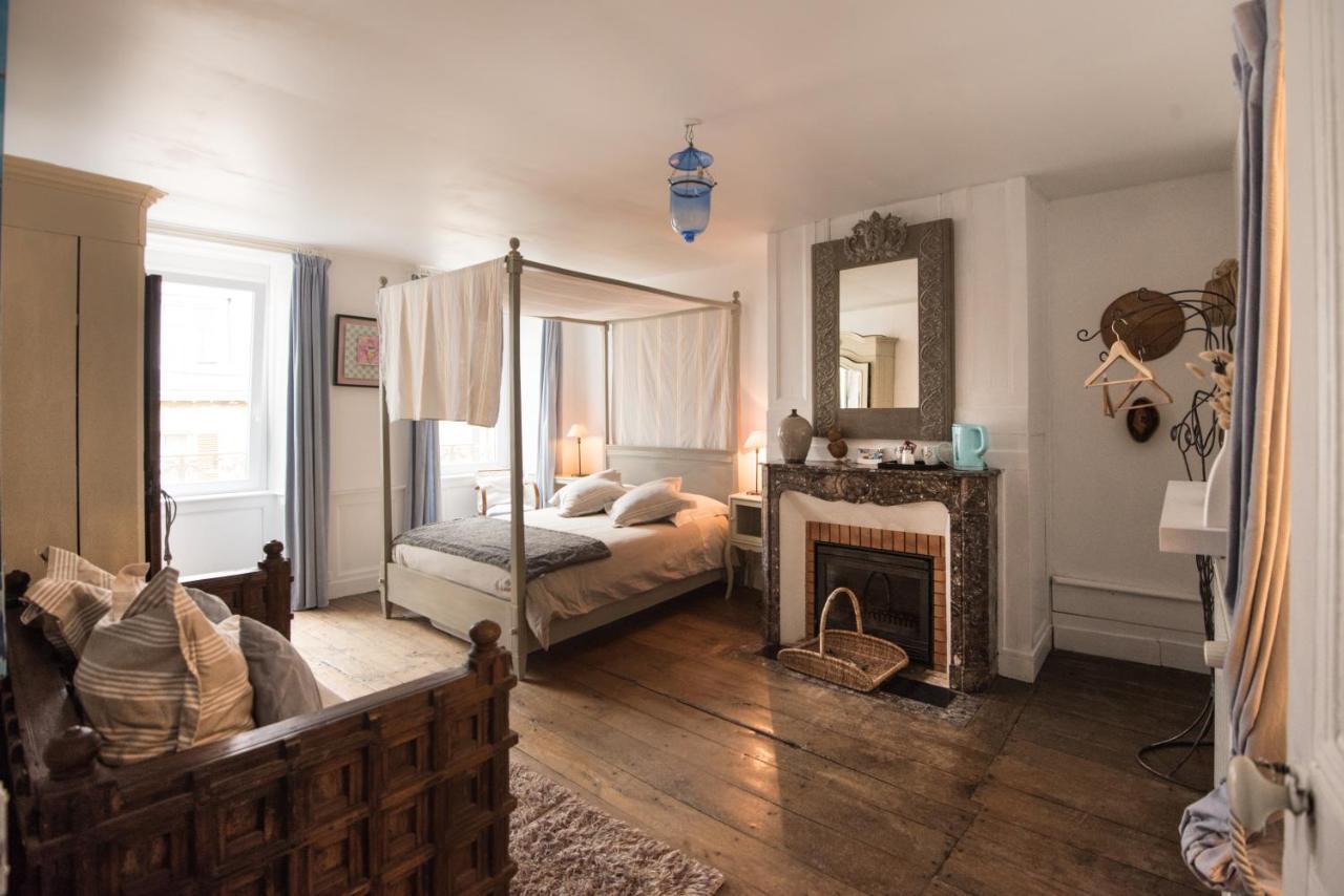 Les Chambres De Lourmel Понтиви Екстериор снимка