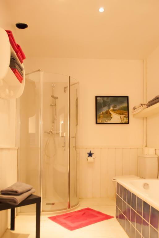Les Chambres De Lourmel Понтиви Екстериор снимка