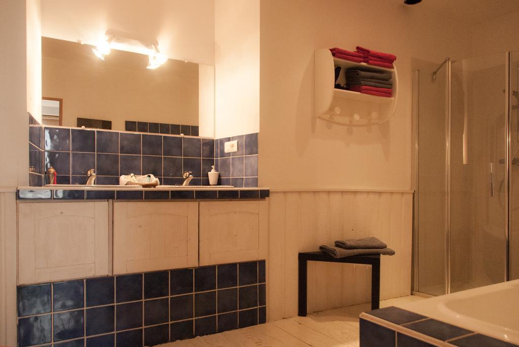 Les Chambres De Lourmel Понтиви Екстериор снимка