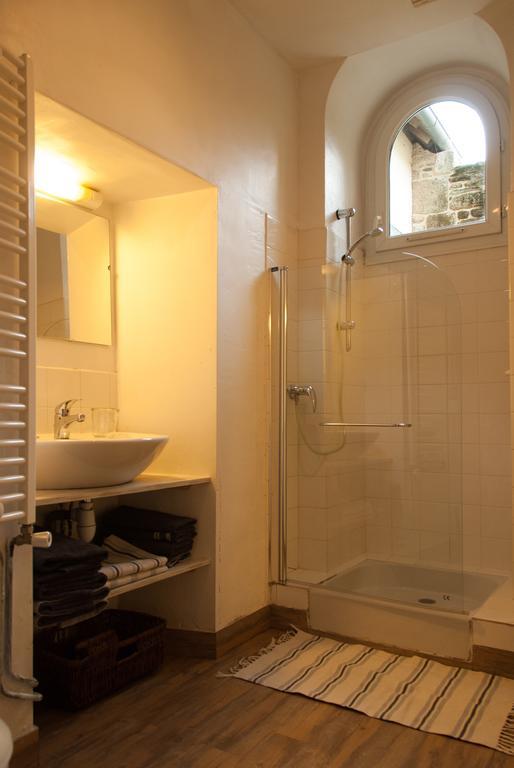 Les Chambres De Lourmel Понтиви Екстериор снимка