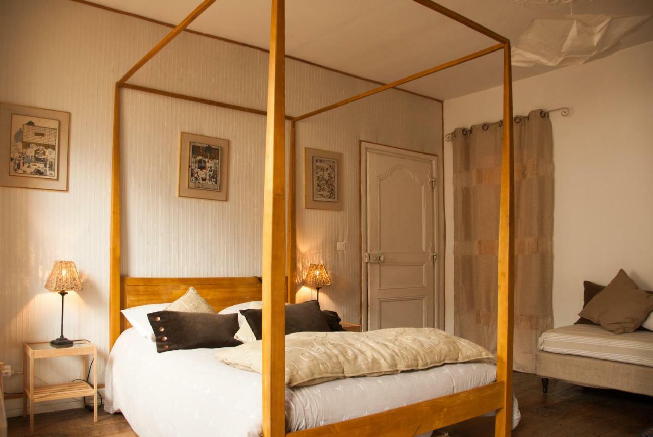 Les Chambres De Lourmel Понтиви Екстериор снимка