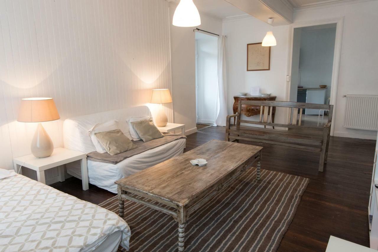 Les Chambres De Lourmel Понтиви Екстериор снимка