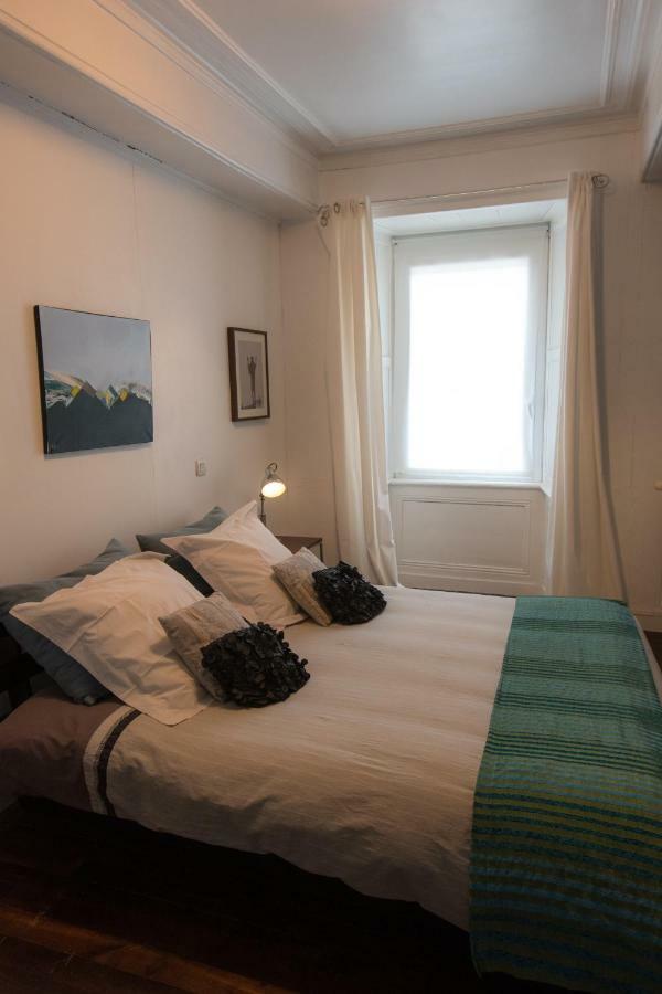 Les Chambres De Lourmel Понтиви Екстериор снимка